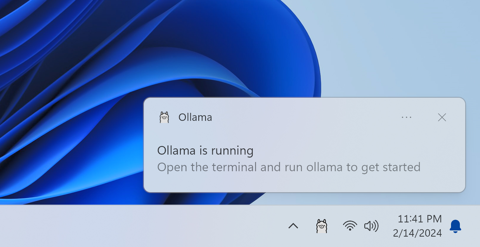 L'application Ollama sous Windows, avec son icône dans la zone de notification de la barre des tâches près de l'horloge
